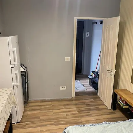 Cuib Primitor Апартаменти Бухарест